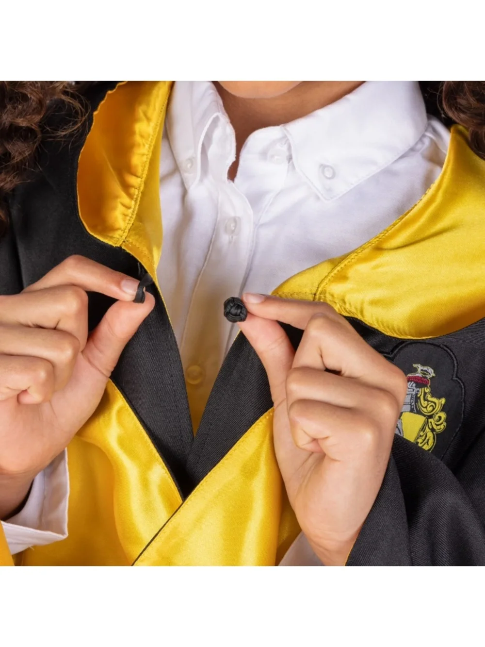 Harry Potter Iconic Dress Up Pretend and Play Hufflepuff Robe for Child Ages 10+